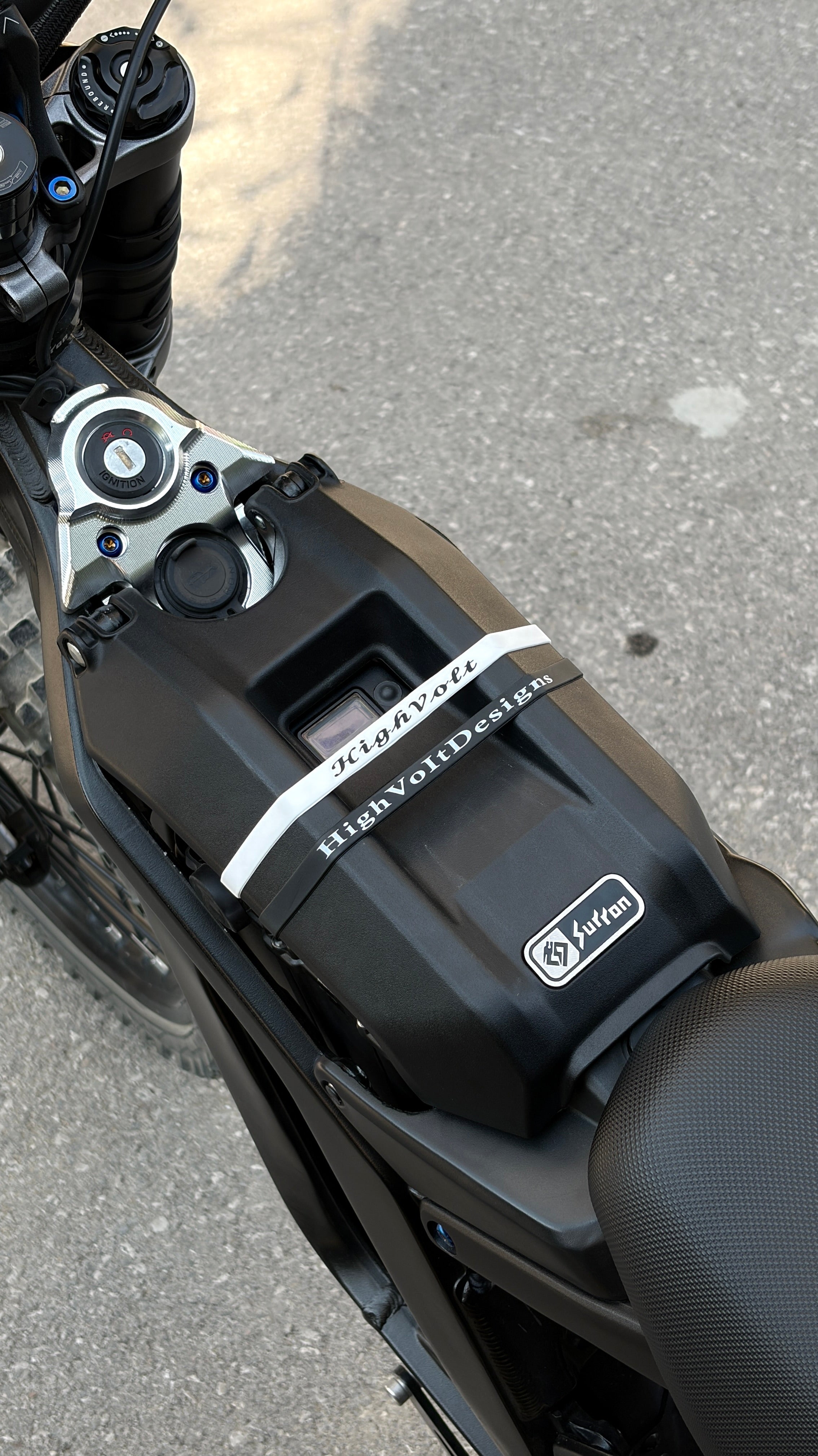 HighVolt wristband for seat